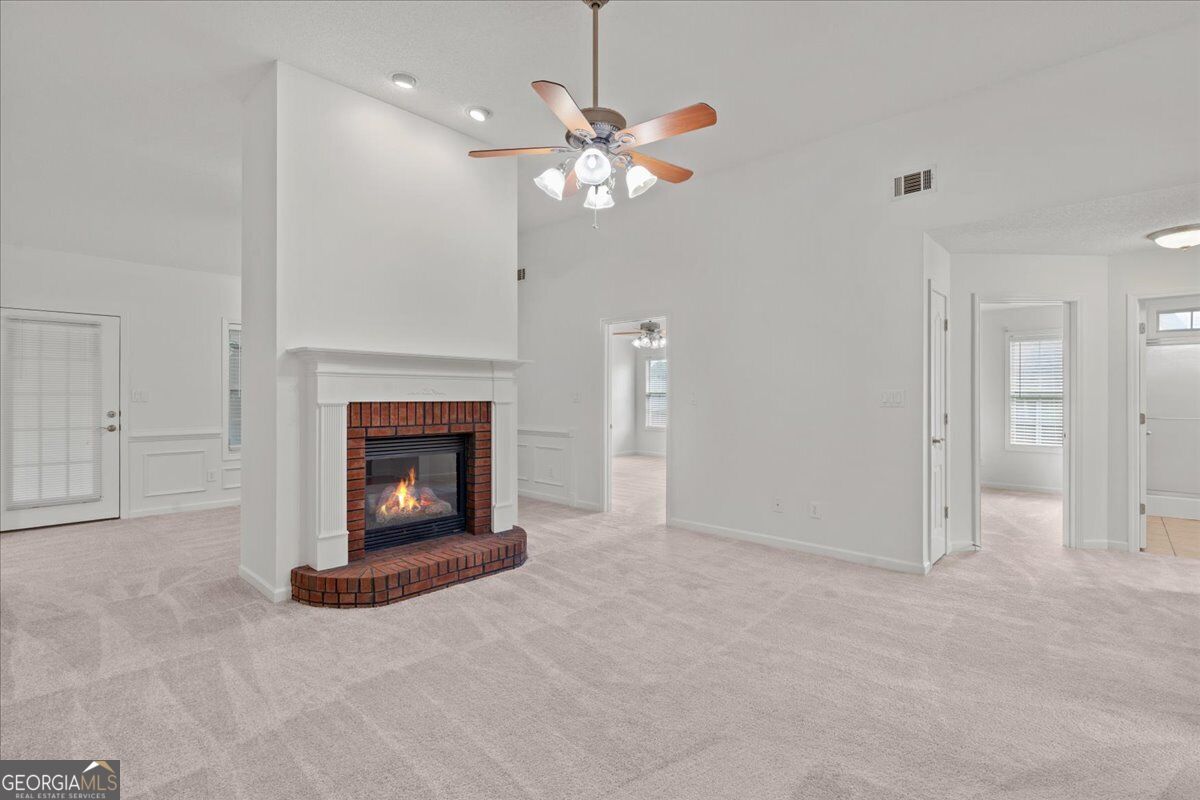 293 Prominent Loop Property Photo 21