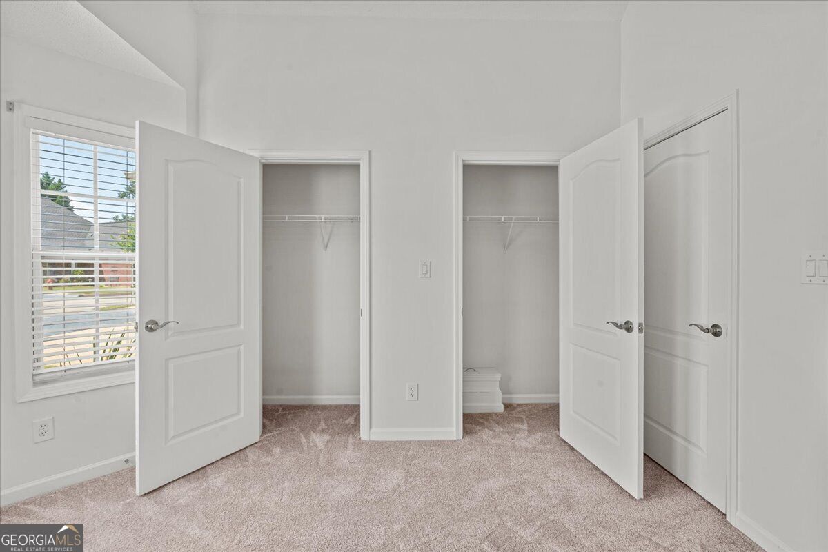 293 Prominent Loop Property Photo 26