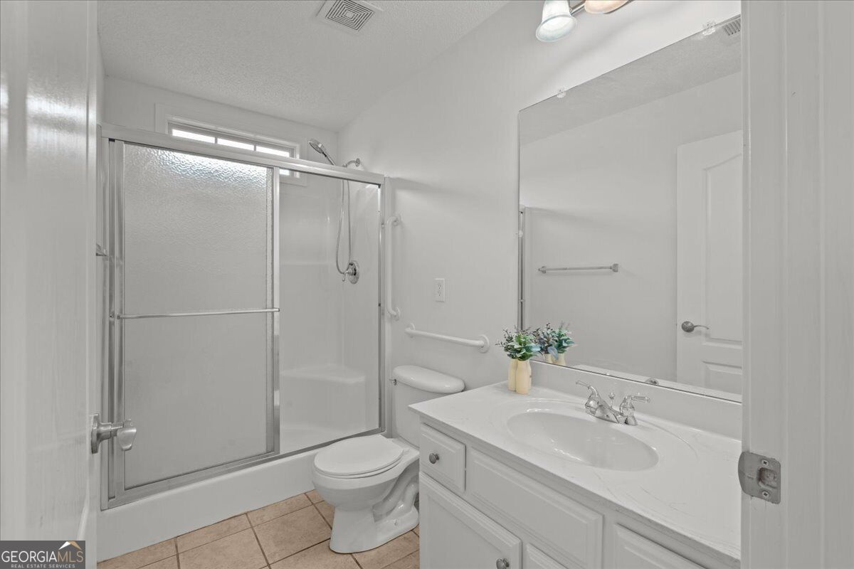 293 Prominent Loop Property Photo 27