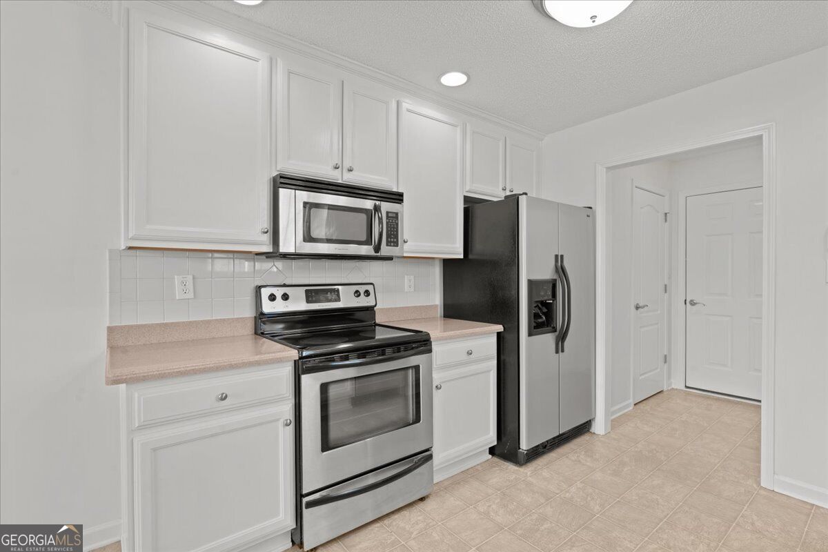 293 Prominent Loop Property Photo 30
