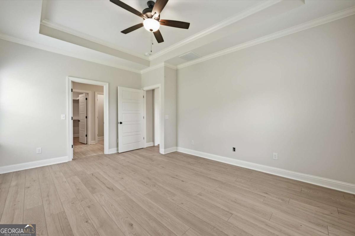 93 Ennis Road Property Photo 17