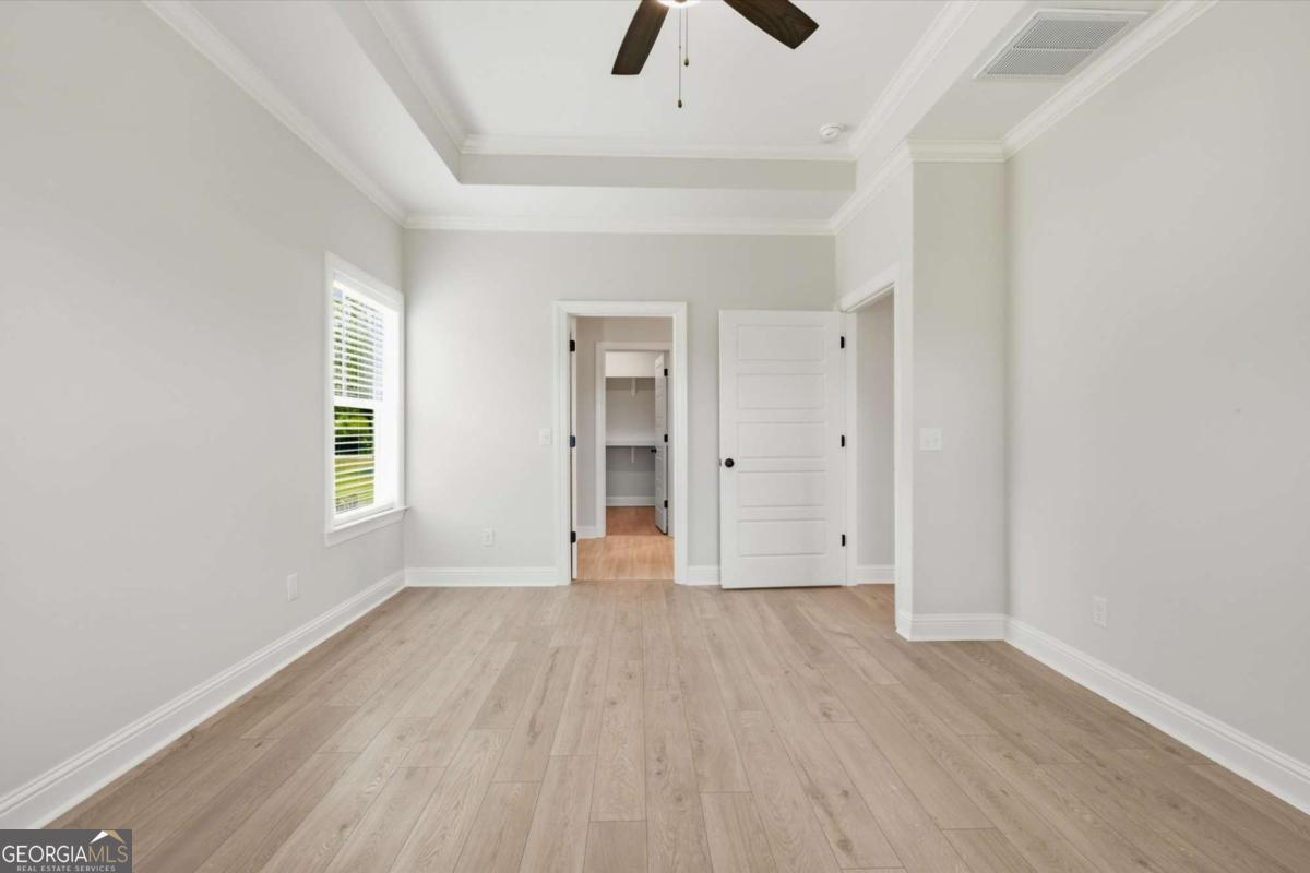 93 Ennis Road Property Photo 18