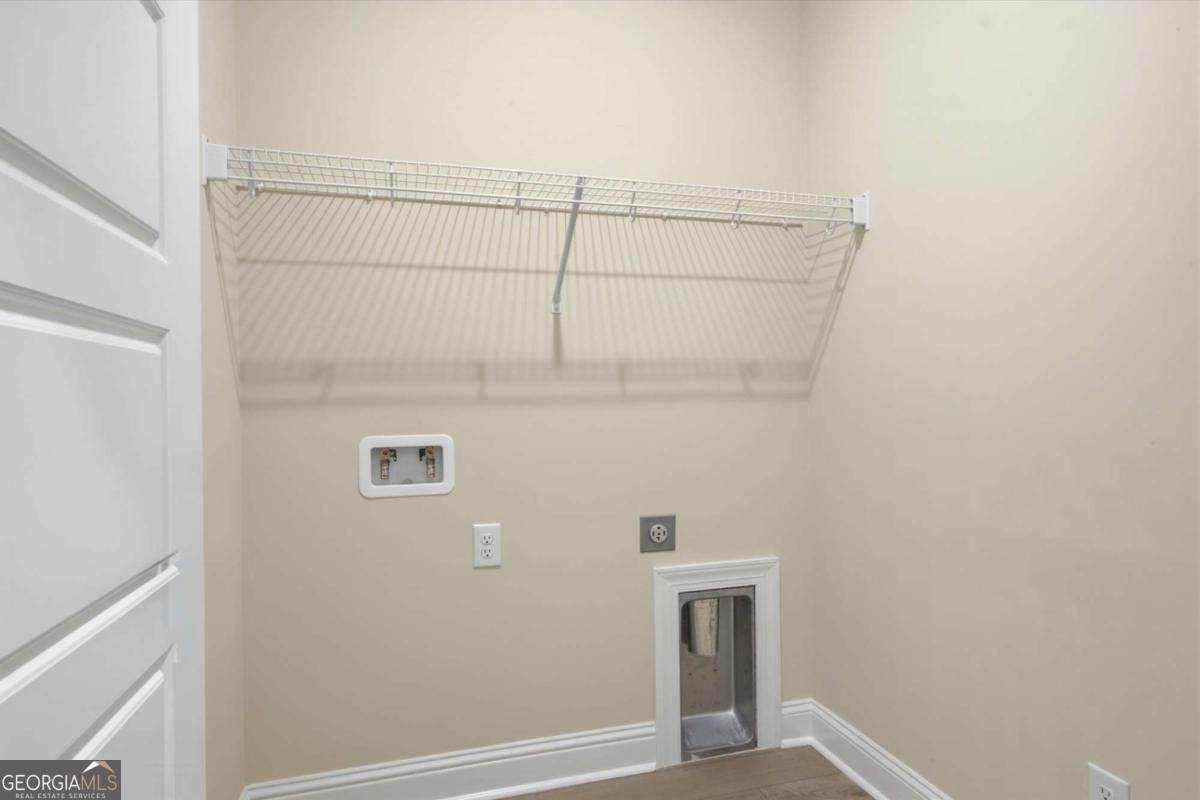 93 Ennis Road Property Photo 35