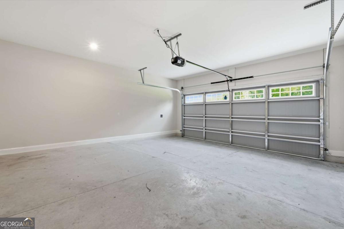 93 Ennis Road Property Photo 36