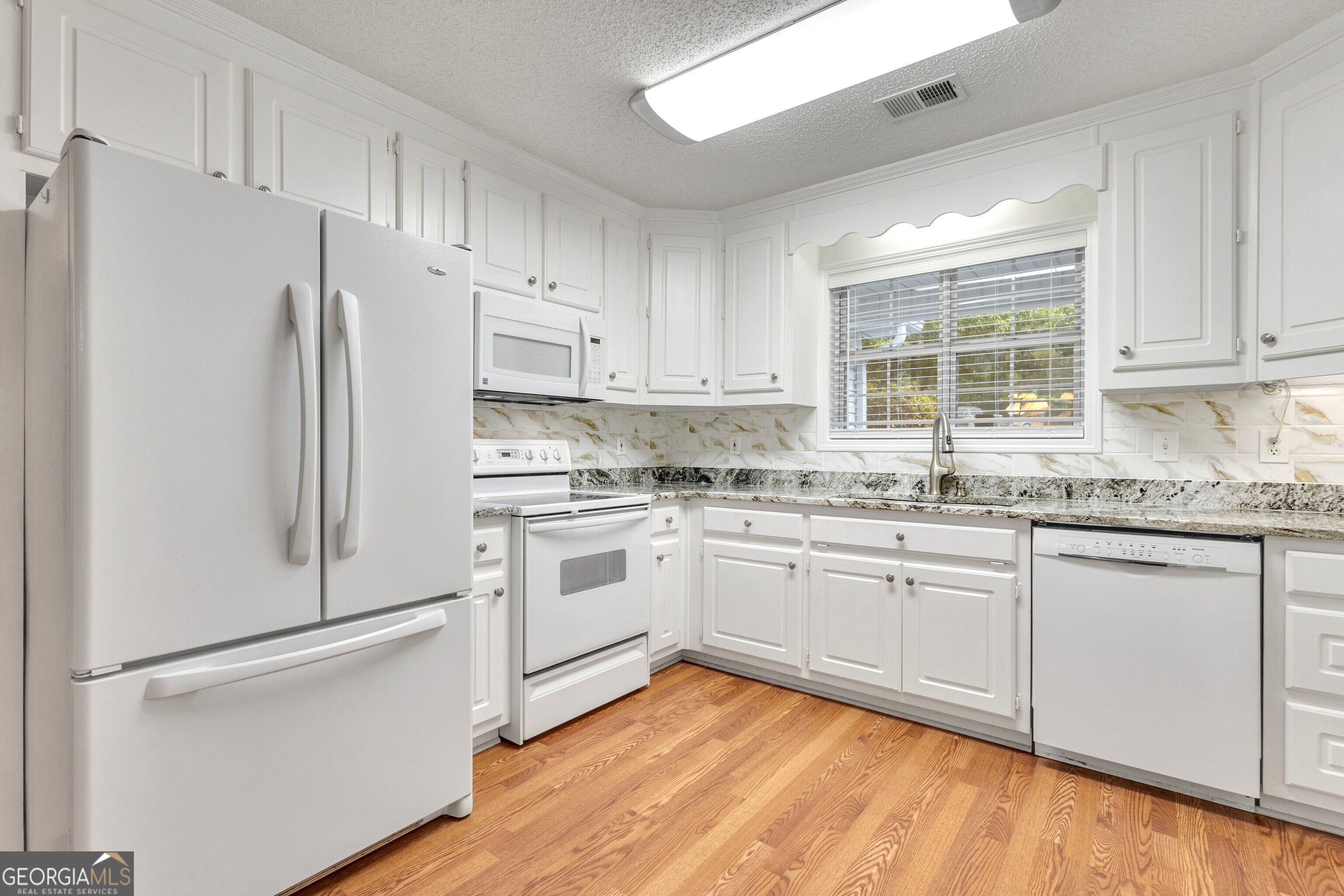 112 Ashwood Trace Property Photo 10
