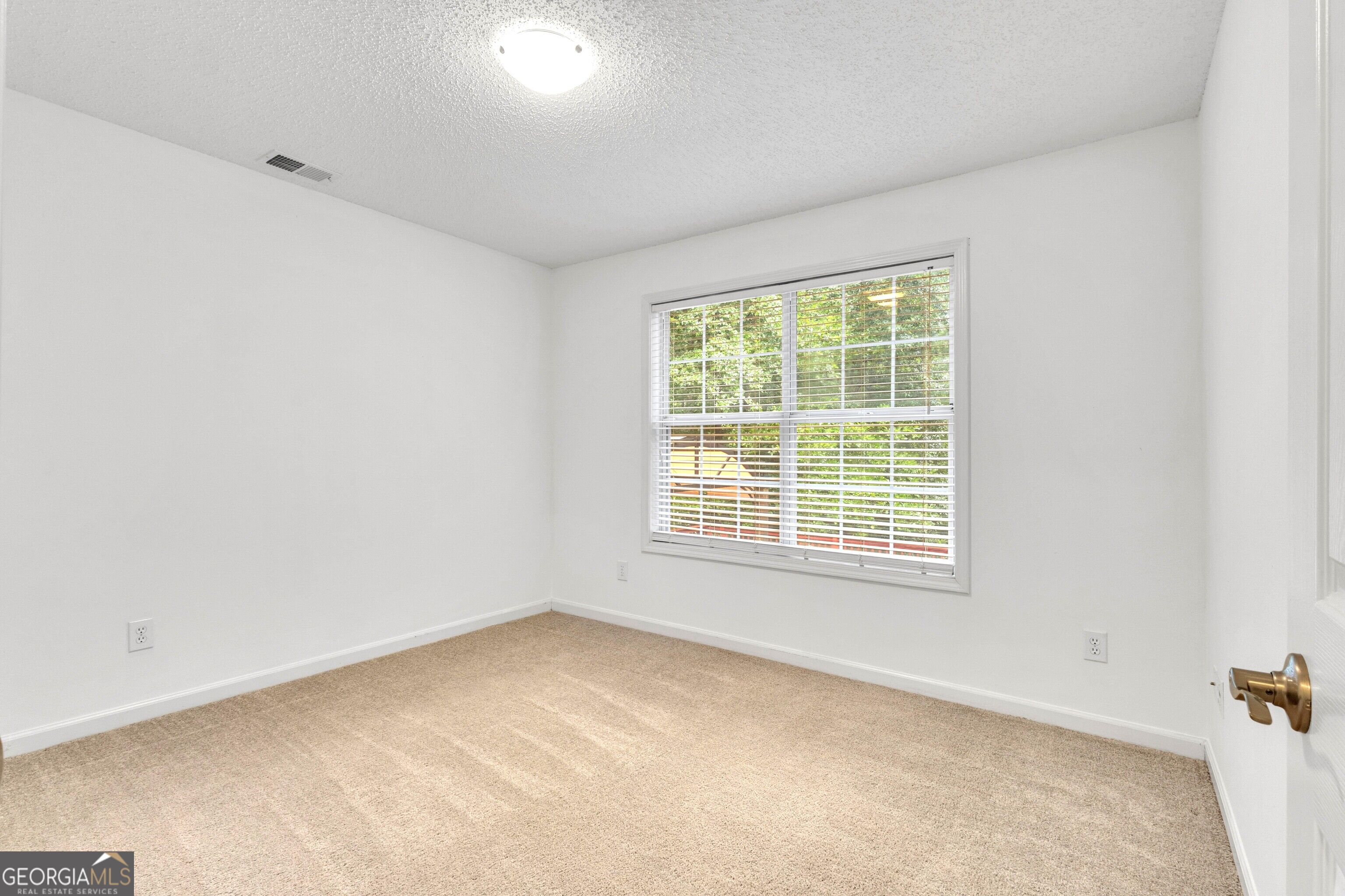 112 Ashwood Trace Property Photo 28