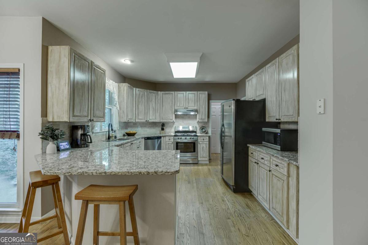 651 Sweetfern Lane Property Photo 4