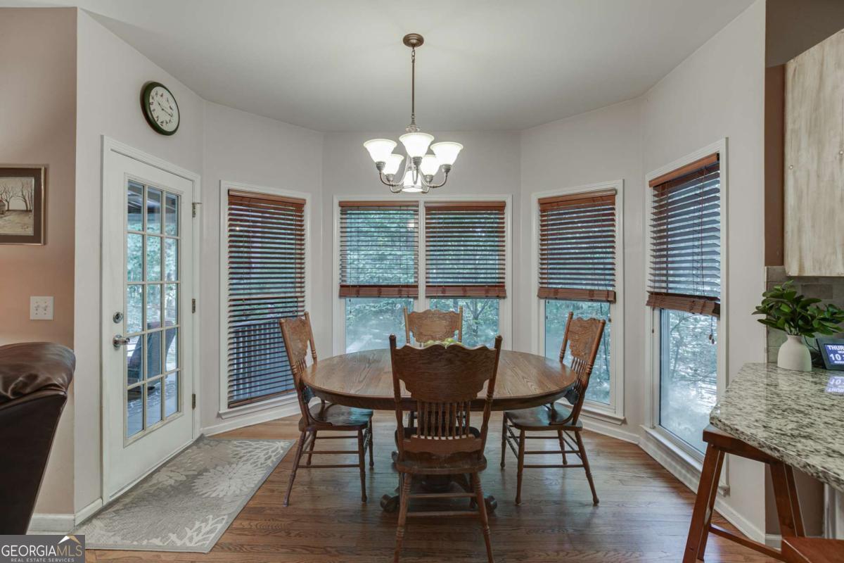 651 Sweetfern Lane Property Photo 8