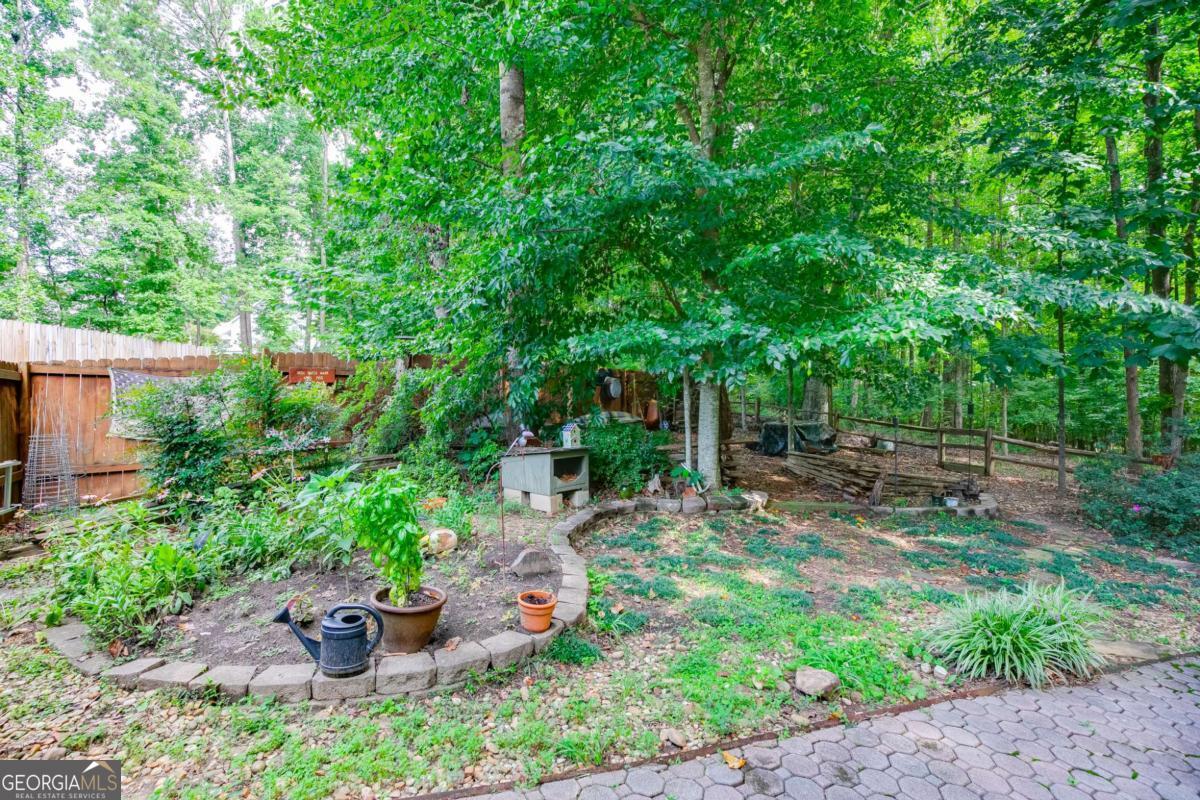 651 Sweetfern Lane Property Photo 28
