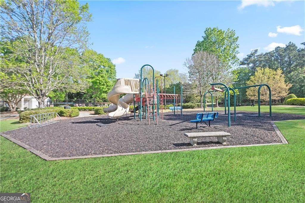 651 Sweetfern Lane Property Photo 38