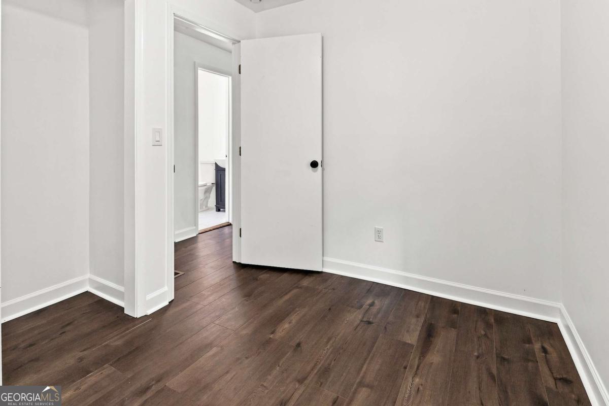 3617 Winland Drive Se Property Photo 6