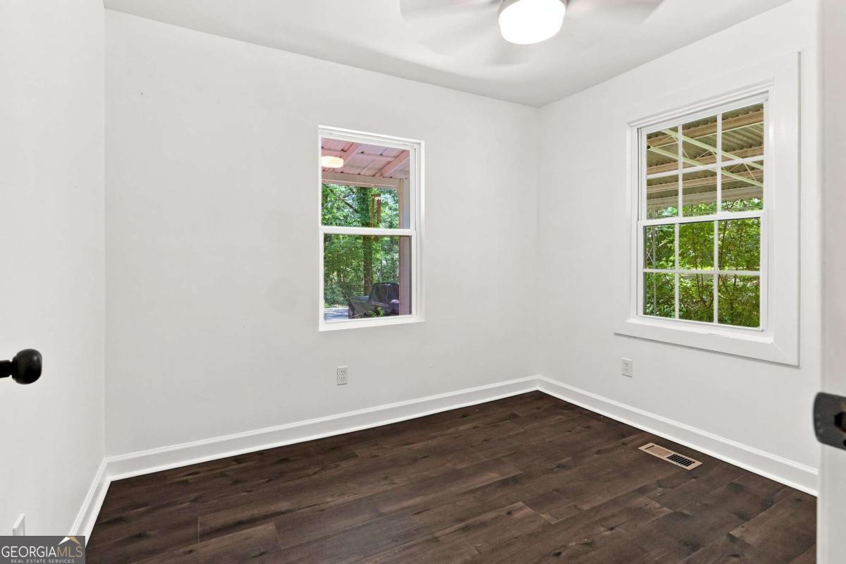 3617 Winland Drive Se Property Photo 8