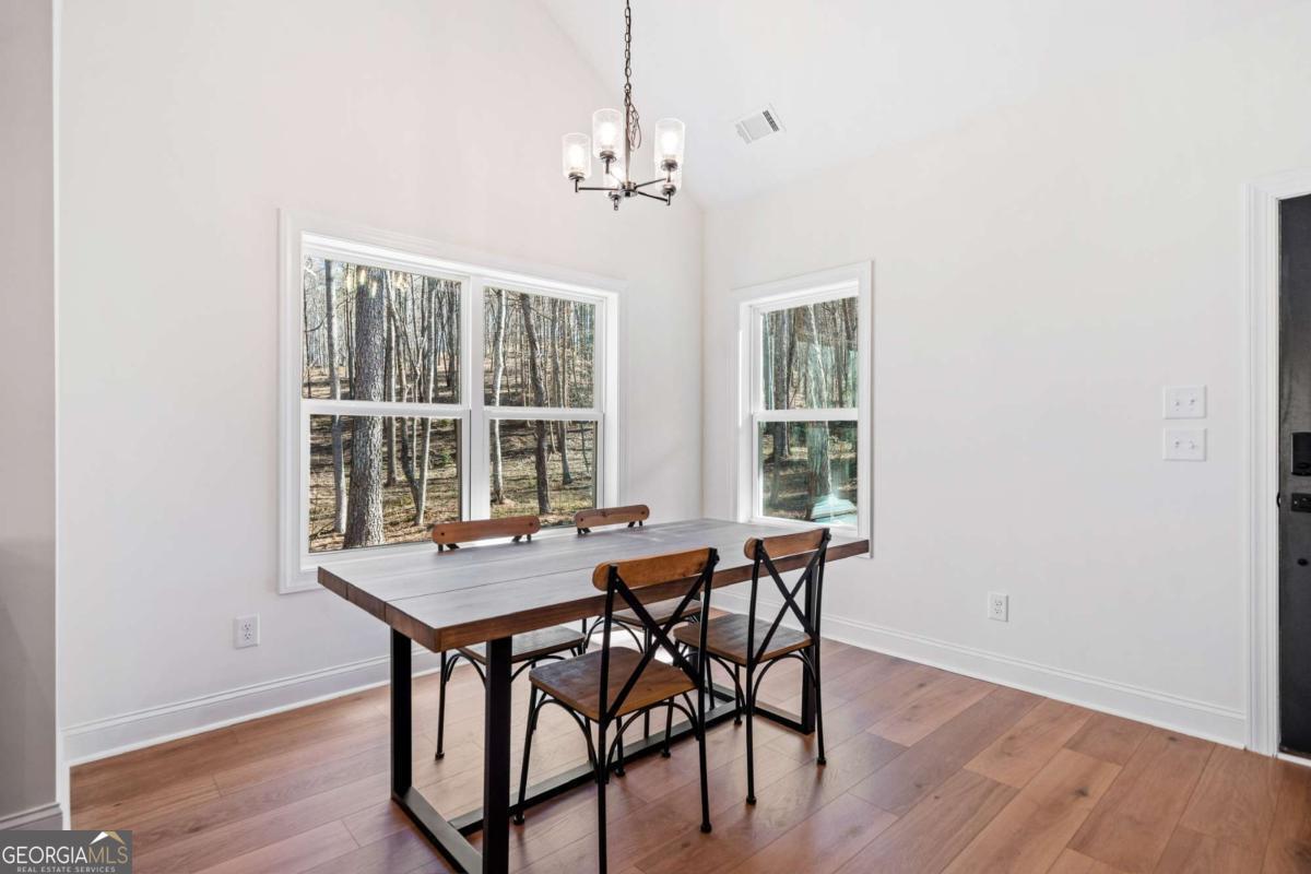 246 Woodward Way Property Photo 16