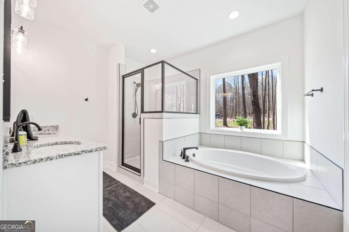 246 Woodward Way Property Photo 30