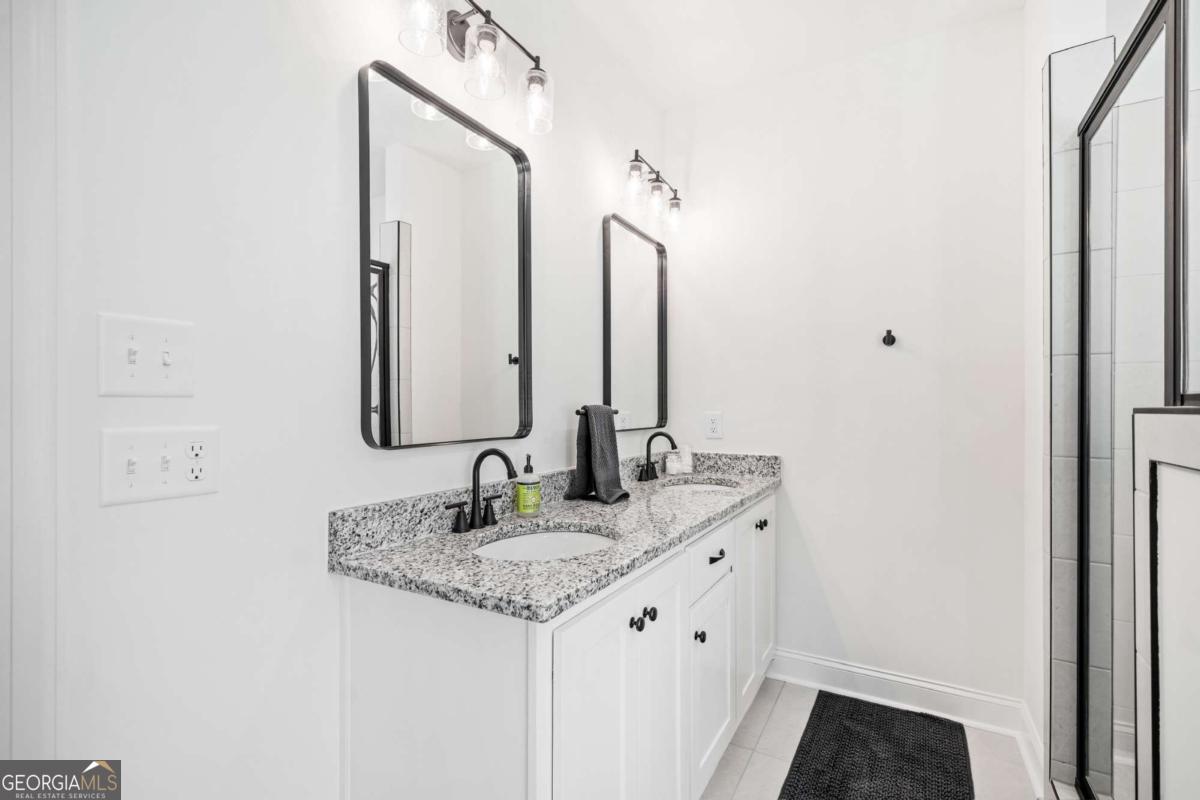 246 Woodward Way Property Photo 32