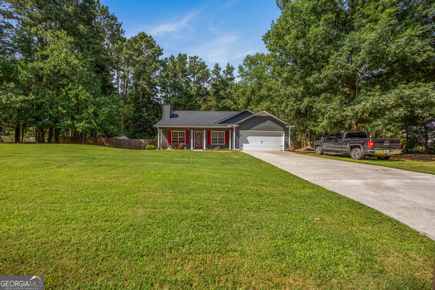 469 Cedar Trail Property Photo 3