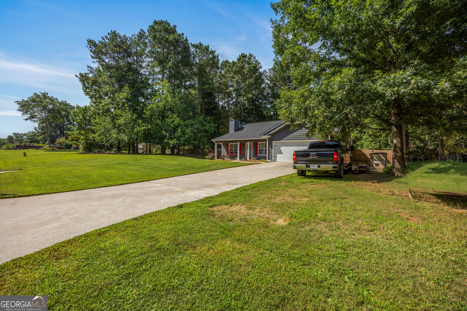 469 Cedar Trail Property Photo 4