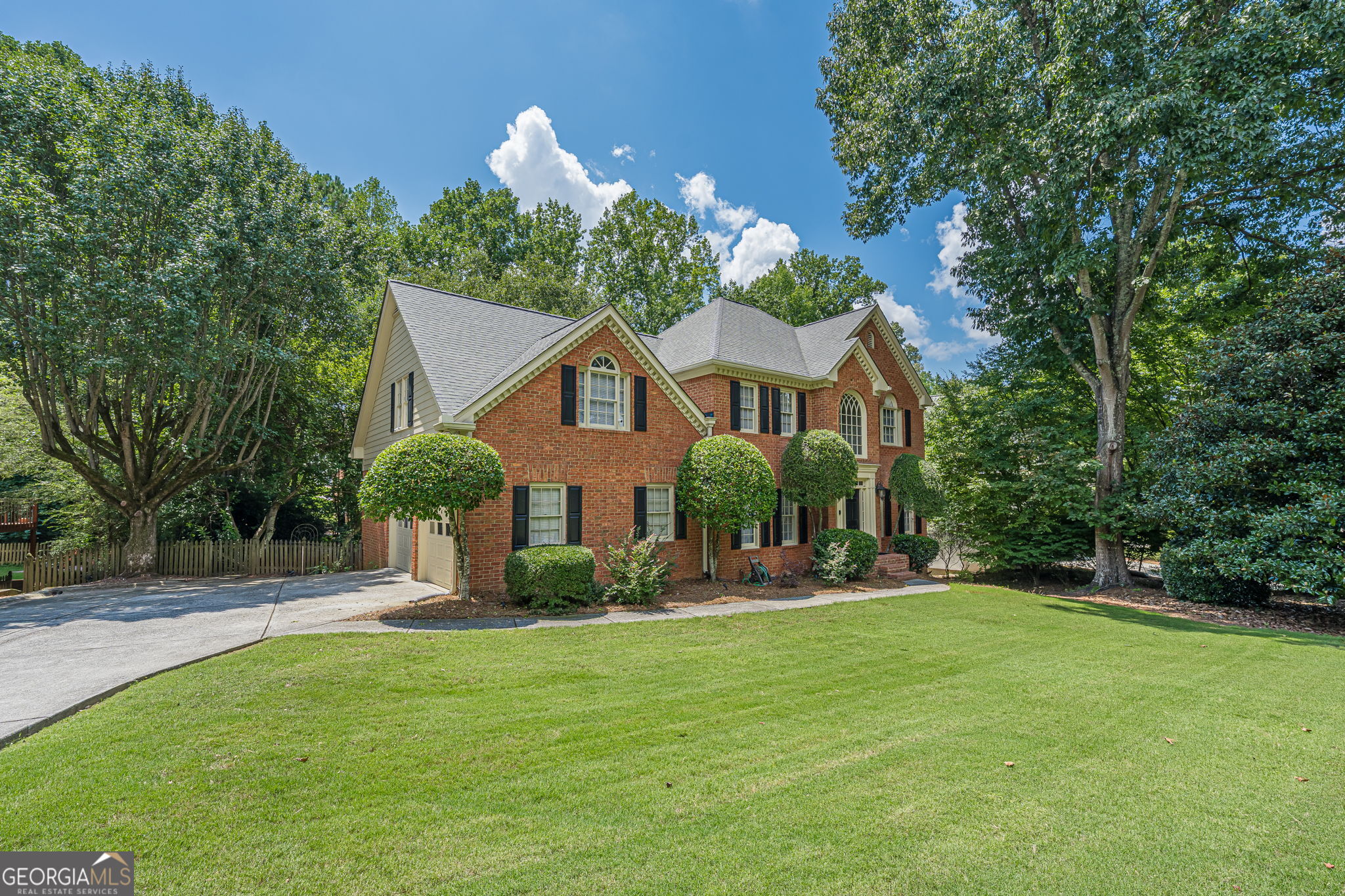 5535 Grove Point Road Property Photo 3