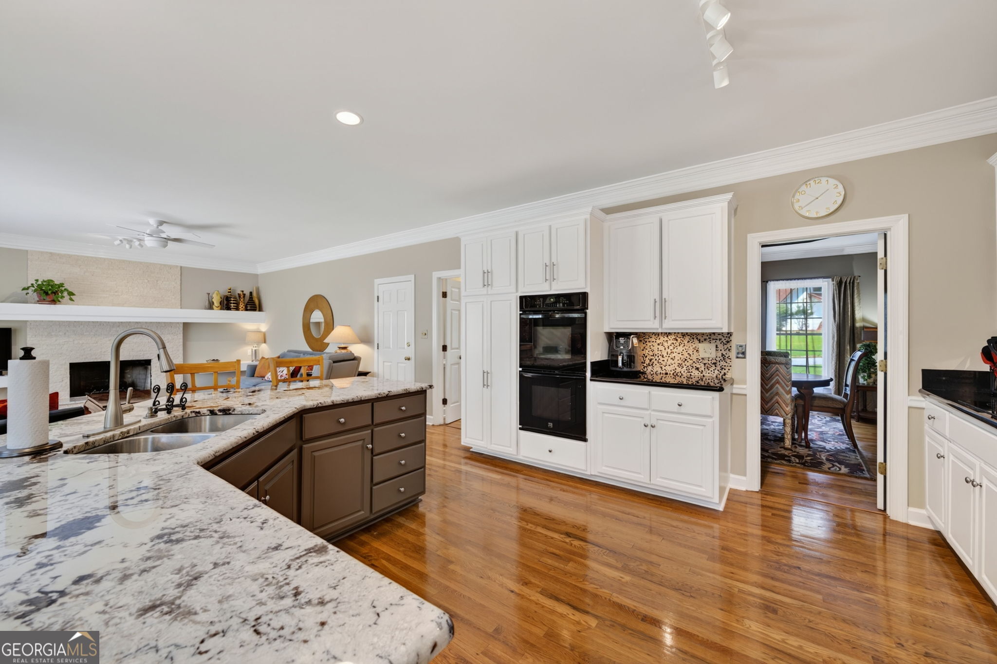 5535 Grove Point Road Property Photo 18
