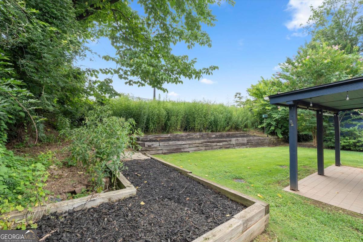 140 Woodhaven Way Property Photo 32