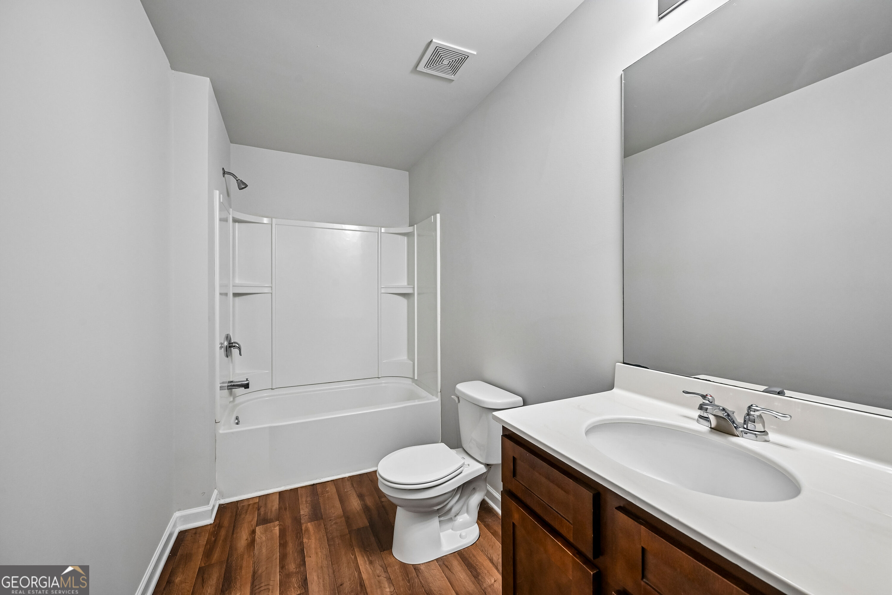 203 Scotland Drive Property Photo 6