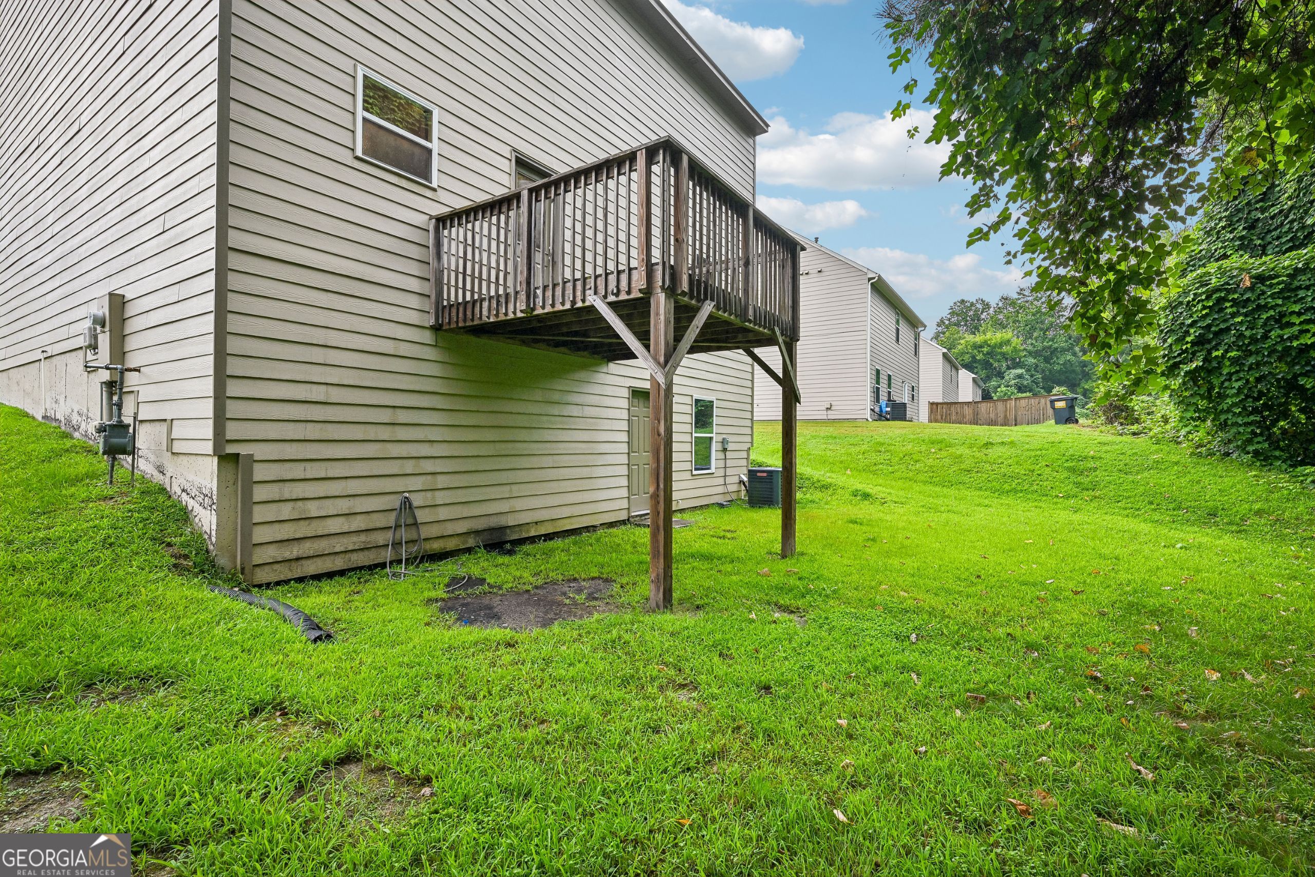 203 Scotland Drive Property Photo 7