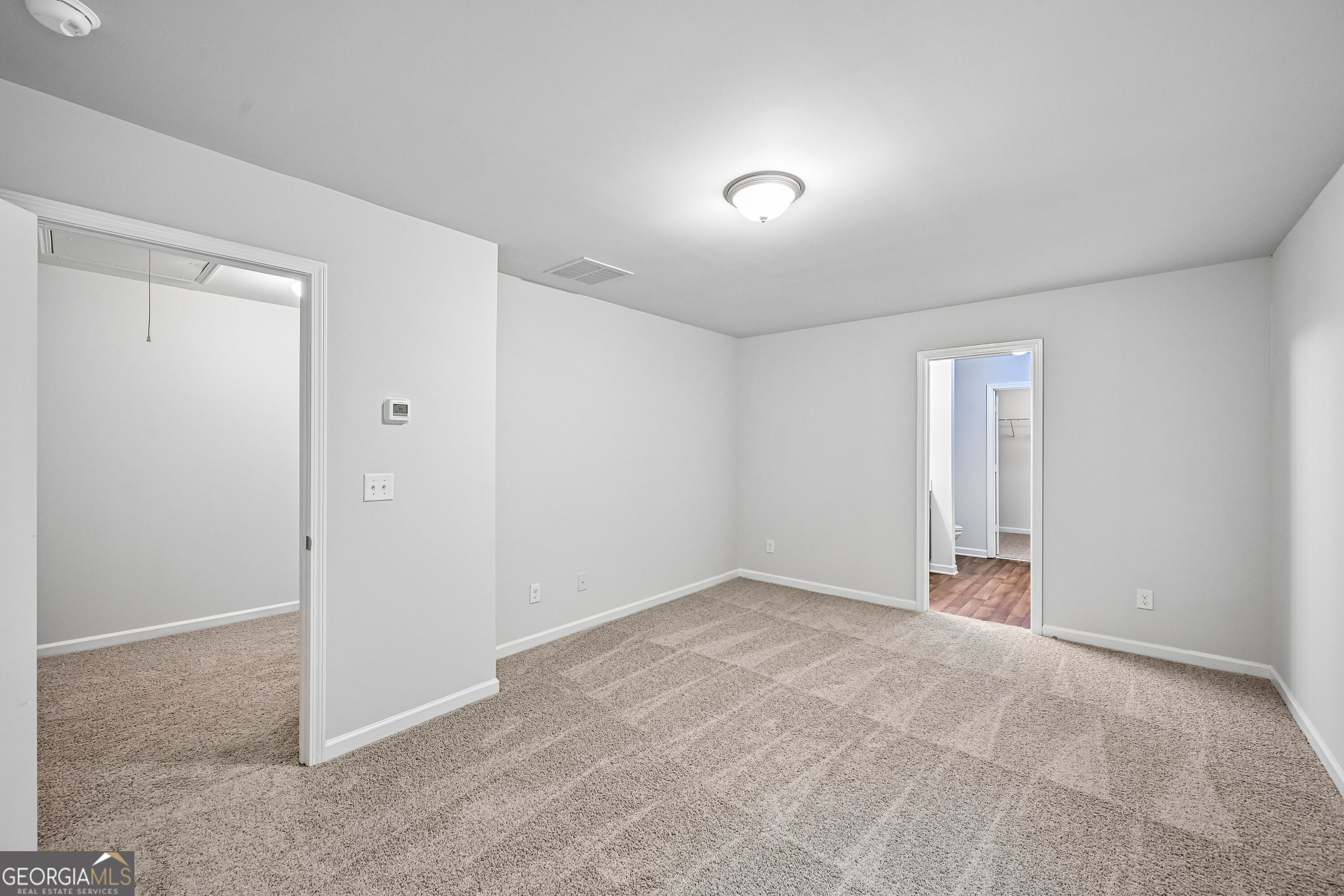 203 Scotland Drive Property Photo 9