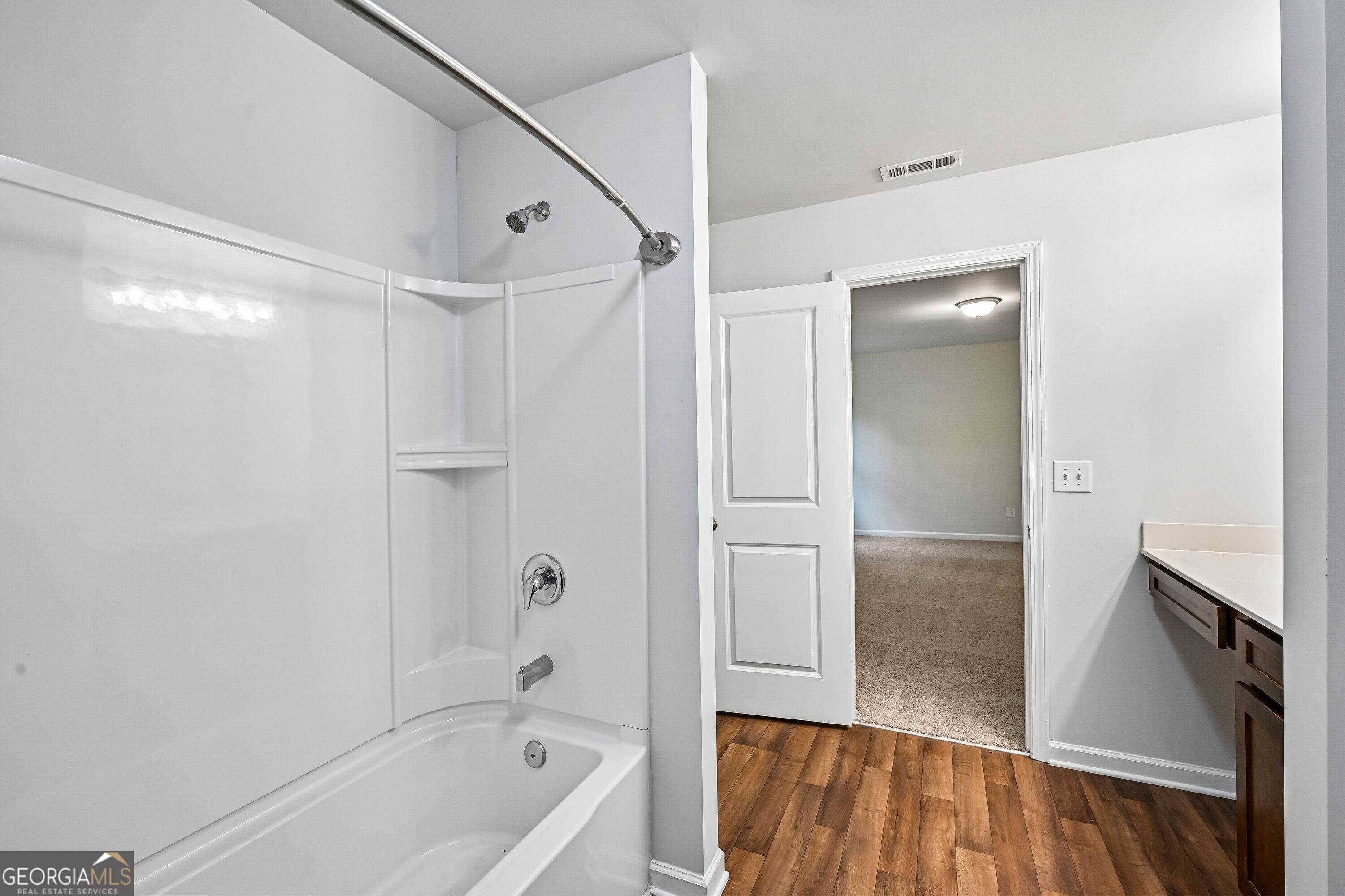 203 Scotland Drive Property Photo 10