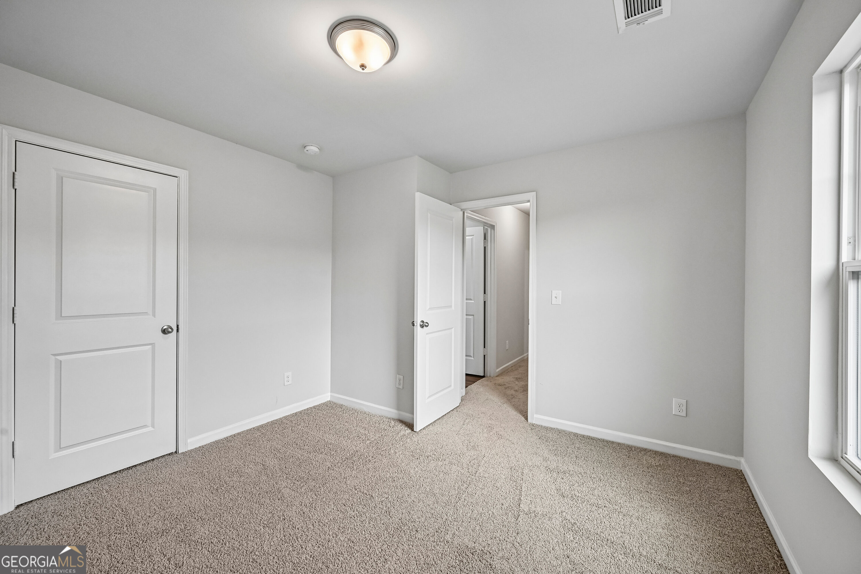 203 Scotland Drive Property Photo 12