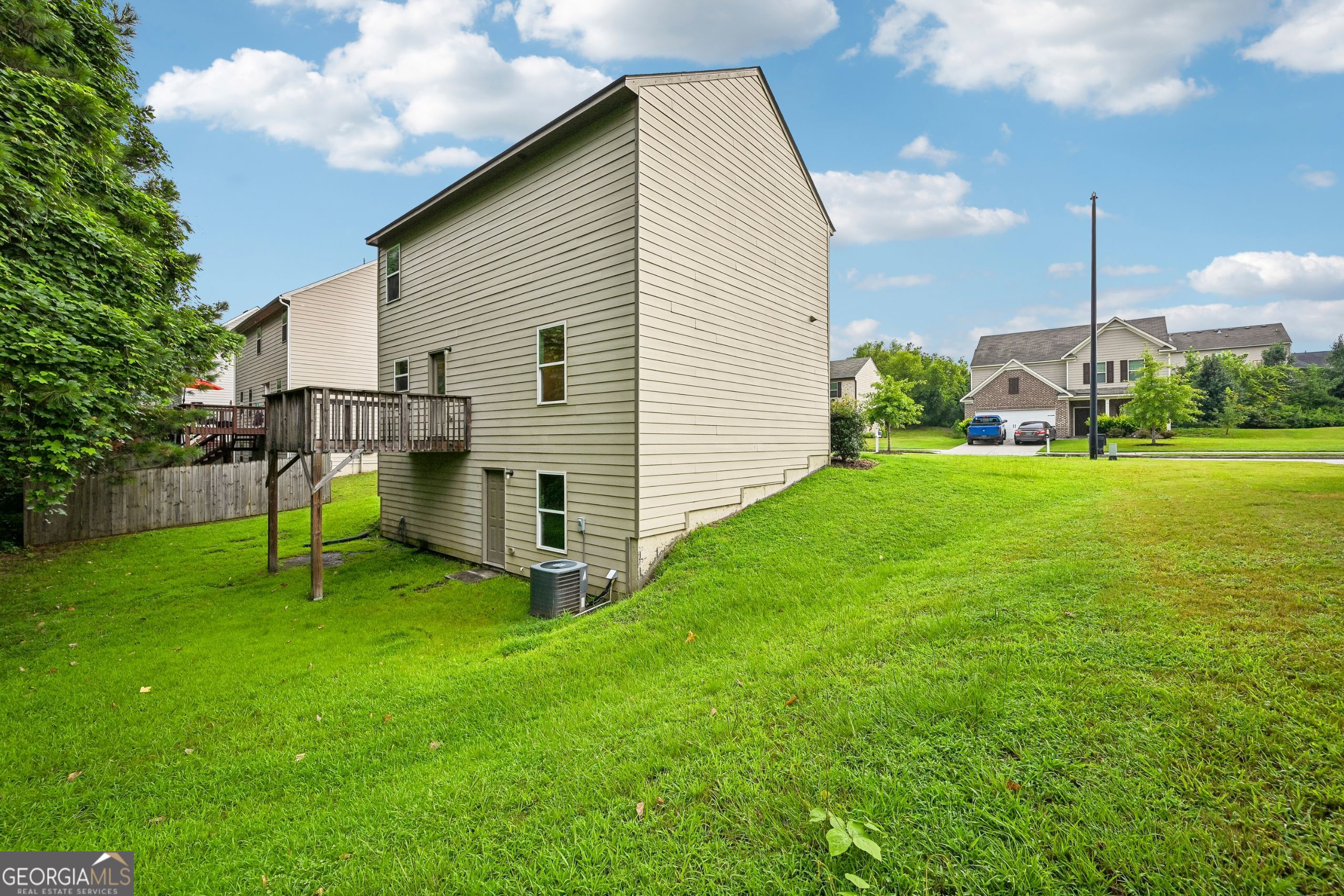 203 Scotland Drive Property Photo 32