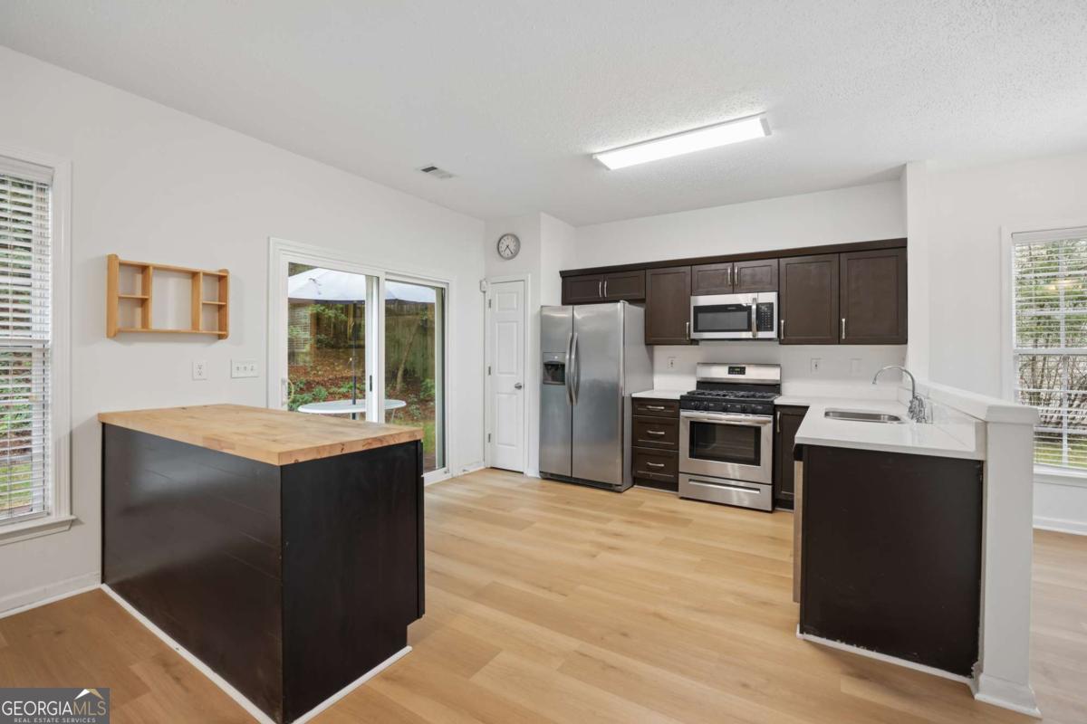 10915 Wittenridge Drive Property Photo 9