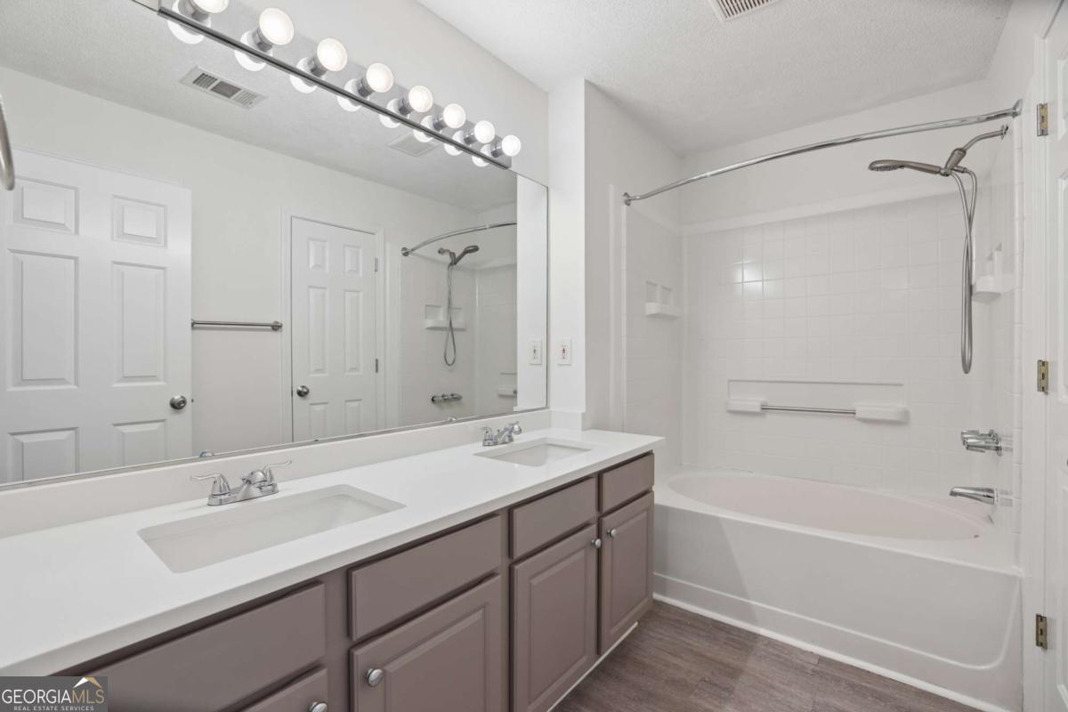 10915 Wittenridge Drive Property Photo 21