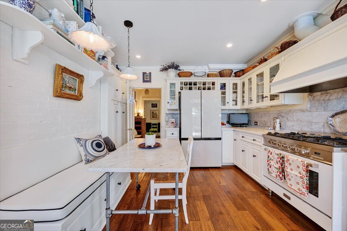 4860 Forsyth Road Property Photo 15