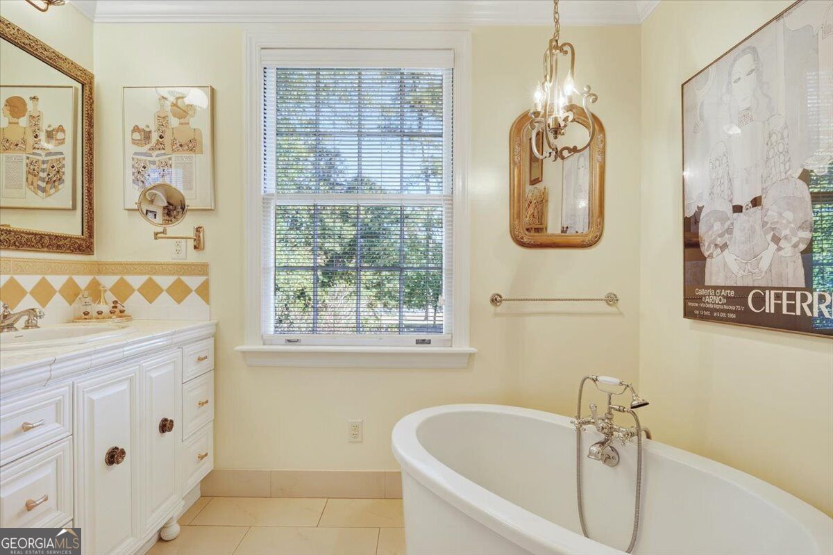 4860 Forsyth Road Property Photo 27