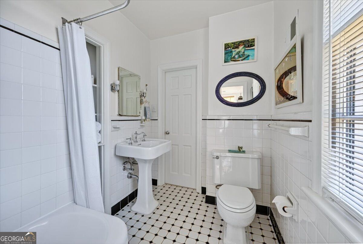 4860 Forsyth Road Property Photo 32