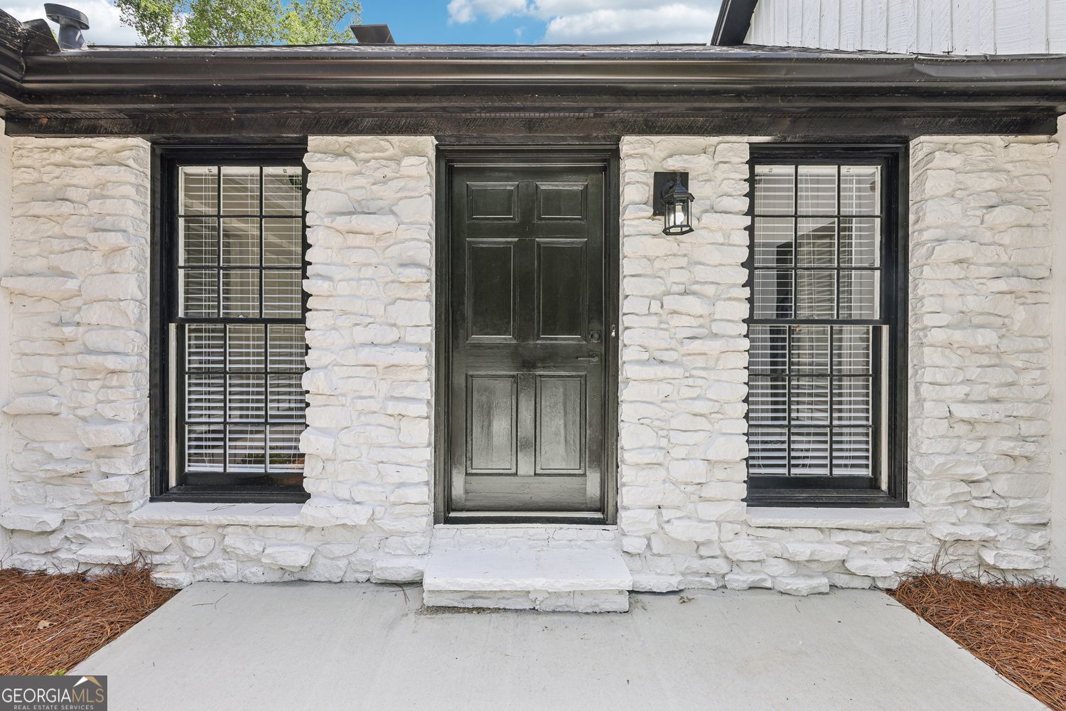 2725 Glendale Drive Ne Property Photo 5