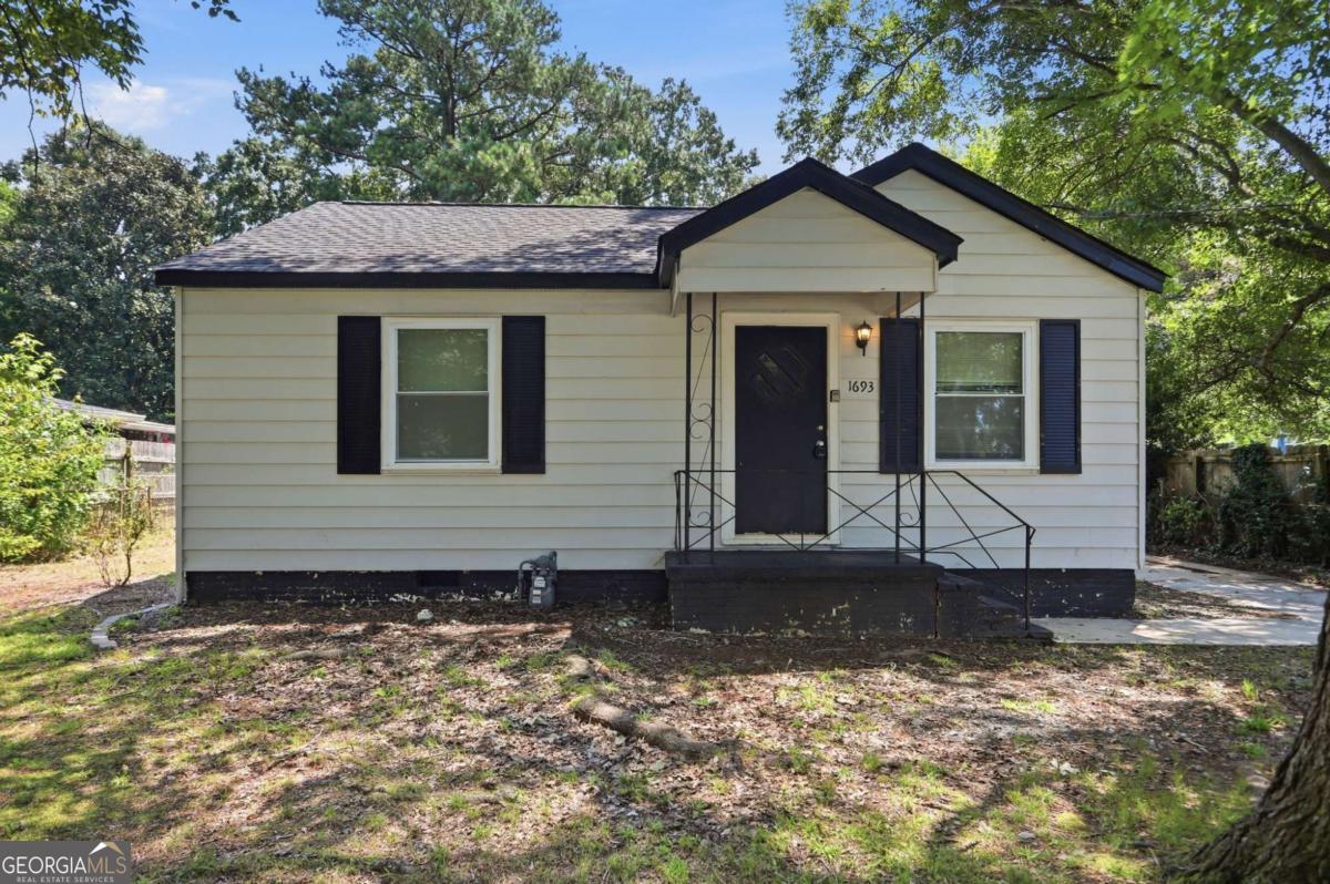 1693 Concord Drive Se Property Photo 1