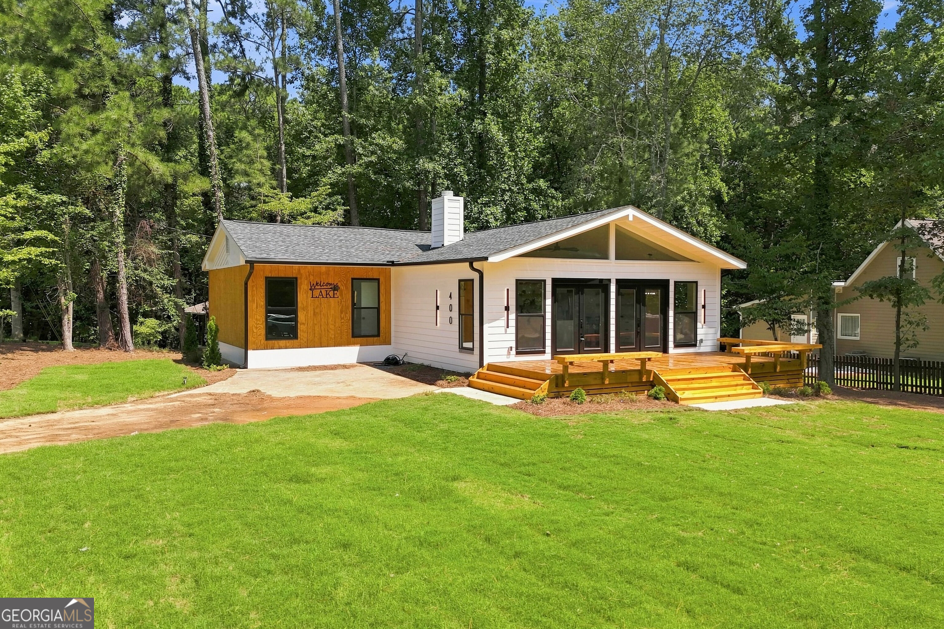 400 Cottonwood Drive Property Photo 1