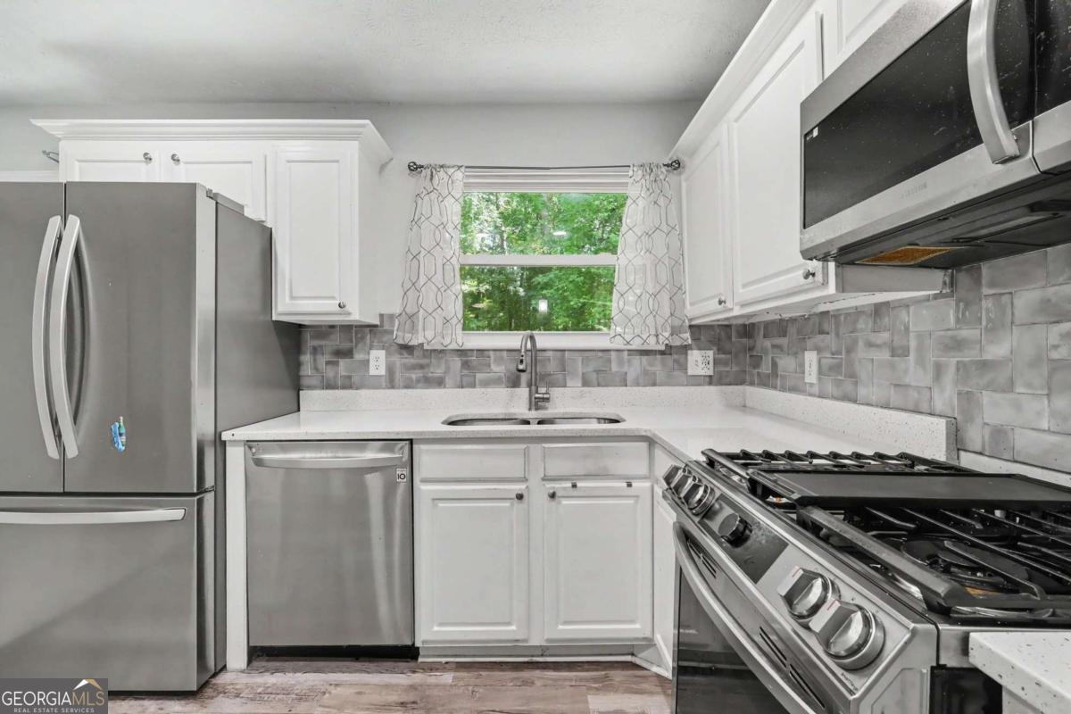 5425 Timor Trail Property Photo 3