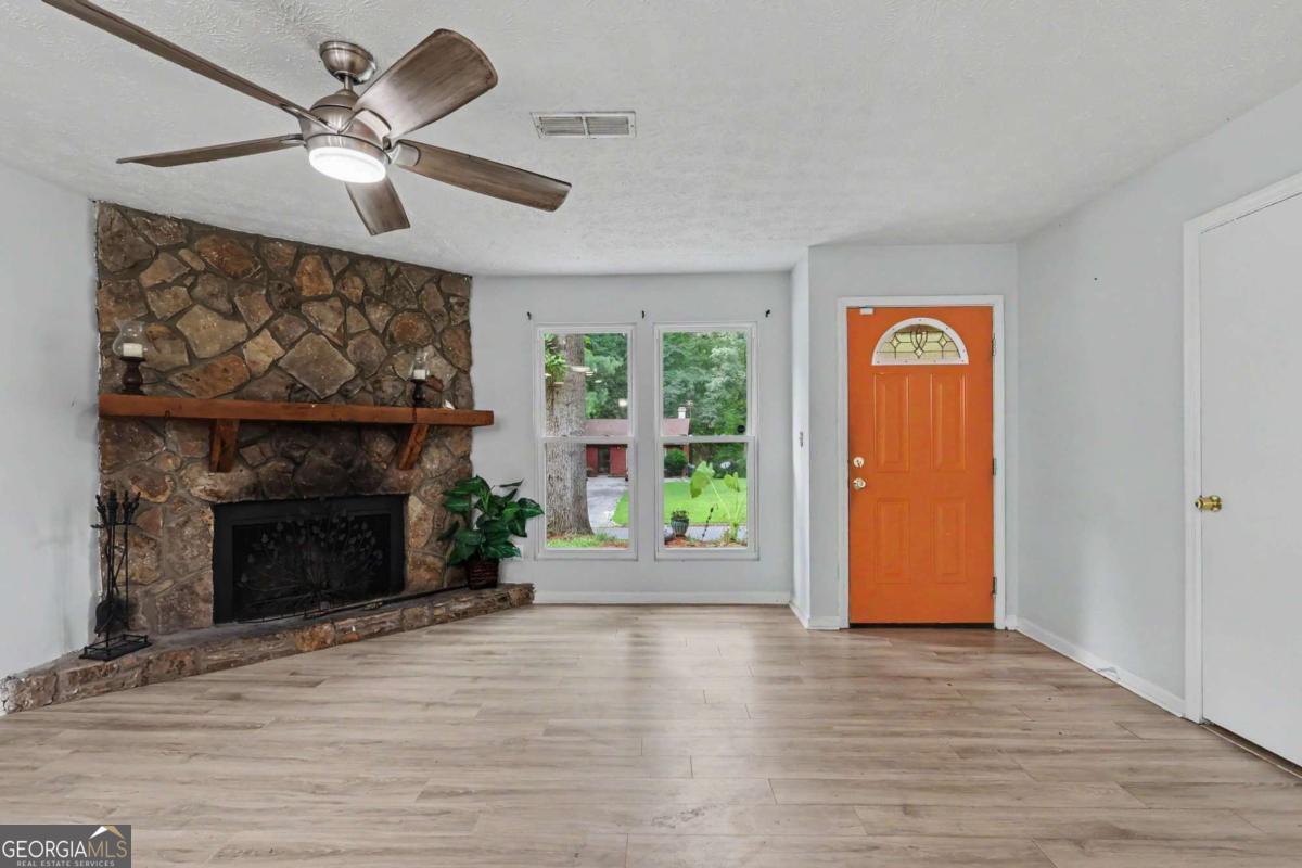 5425 Timor Trail Property Photo 13