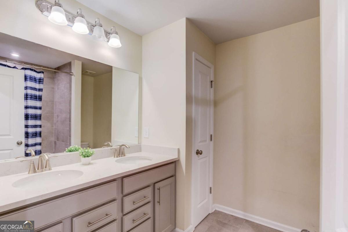 4819 Sierra Creek Drive Property Photo 37