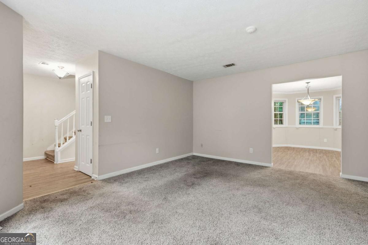 1499 Saint Dunstans Road Property Photo 11