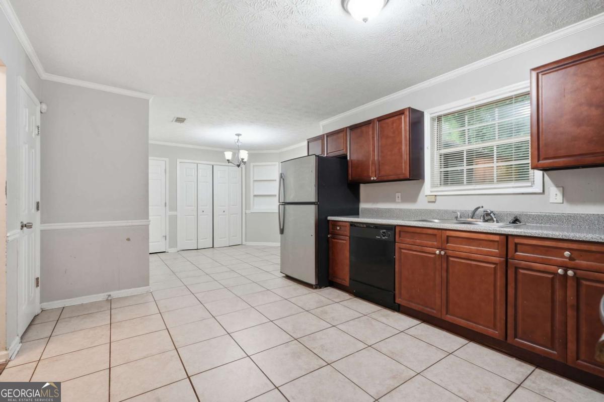 1499 Saint Dunstans Road Property Photo 16