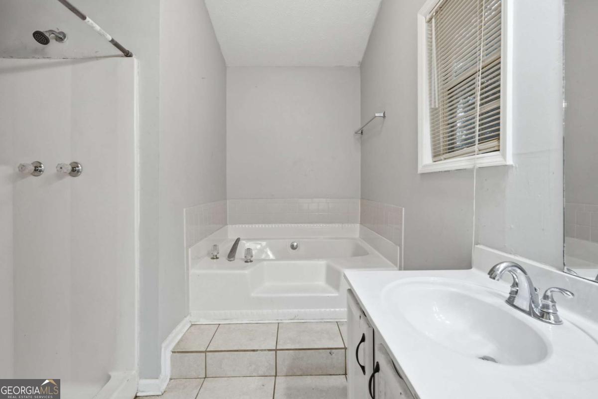 1499 Saint Dunstans Road Property Photo 30