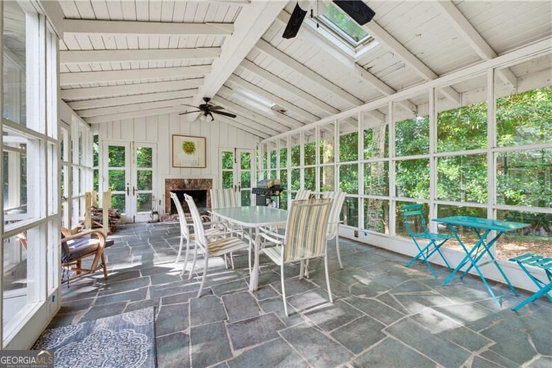 4715 Ridgeview Road Property Photo 10