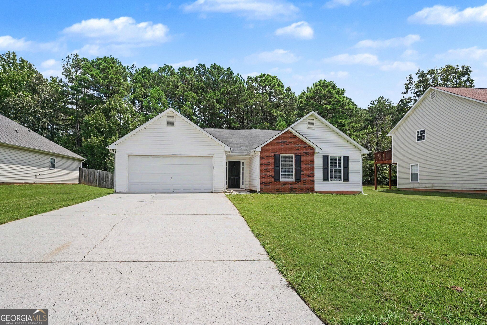 722 Rosewood Circle Property Photo 2
