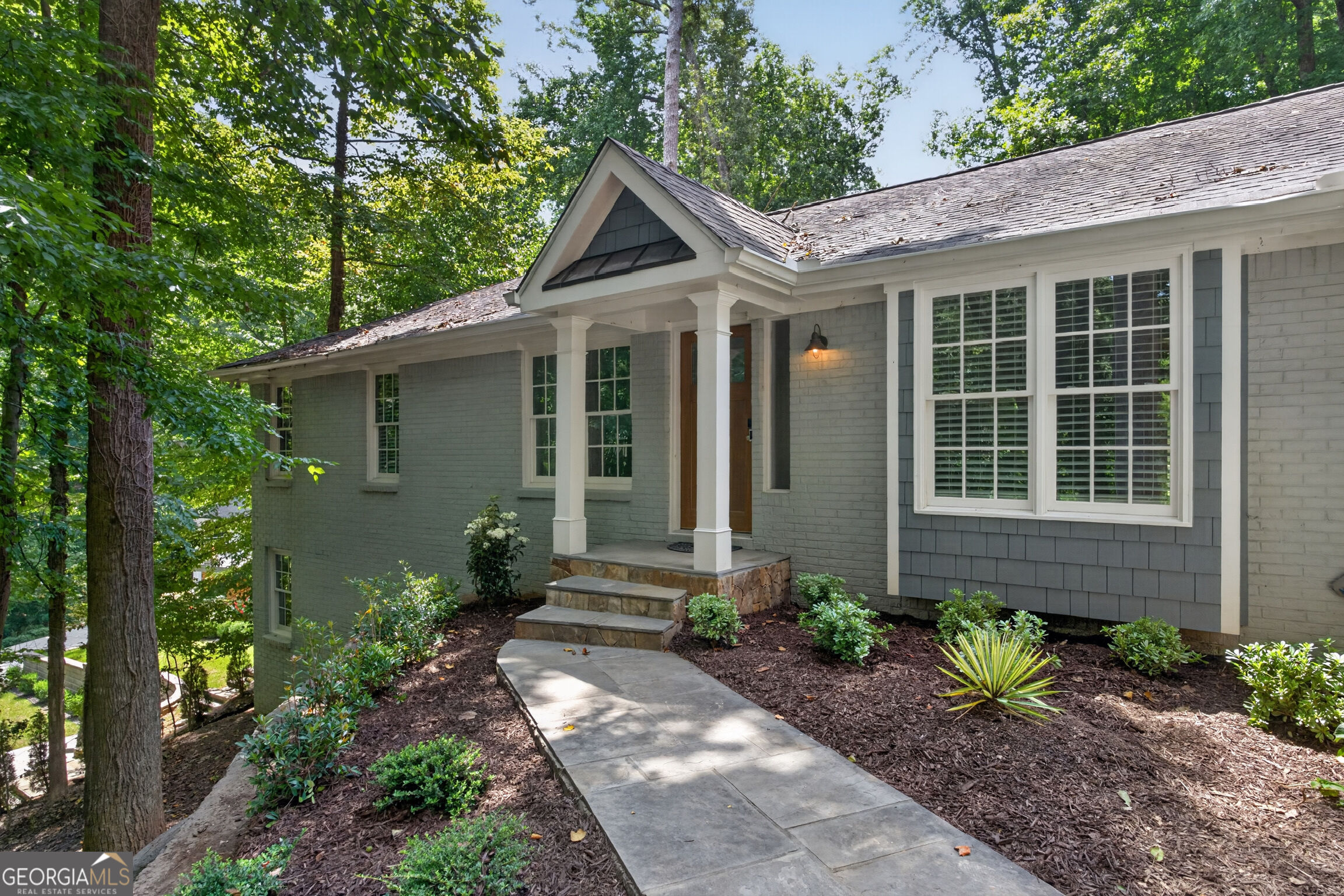 415 Forest Hills Drive Property Photo 1