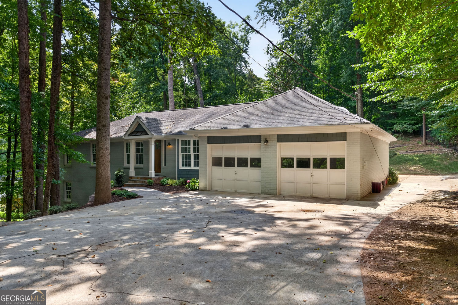 415 Forest Hills Drive Property Photo 3