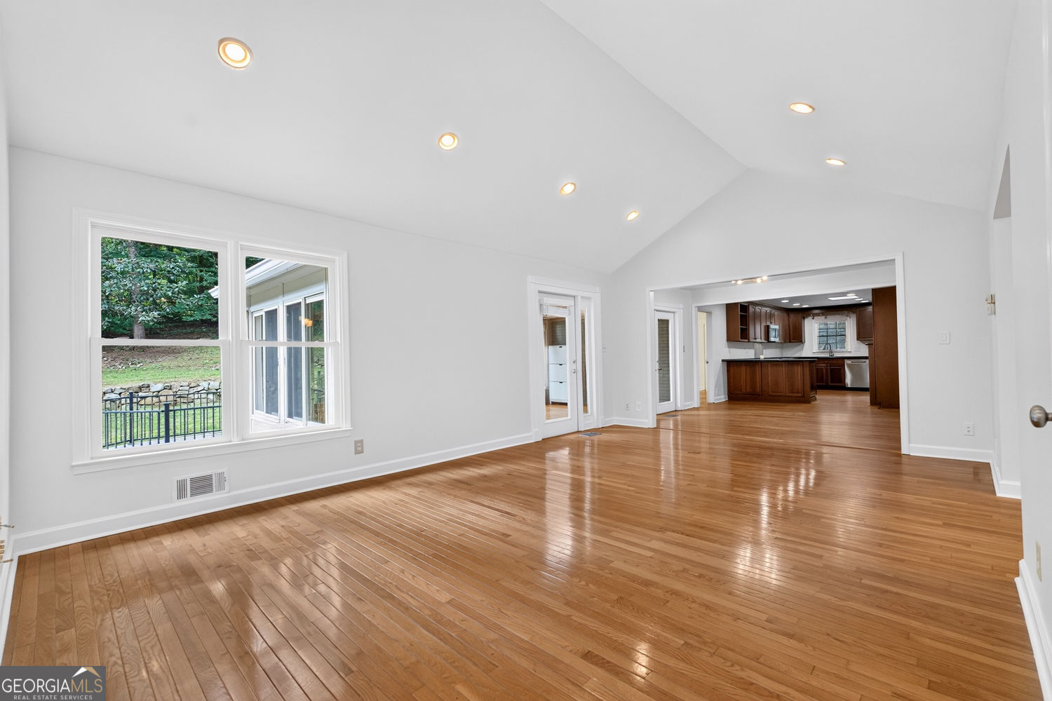 415 Forest Hills Drive Property Photo 7