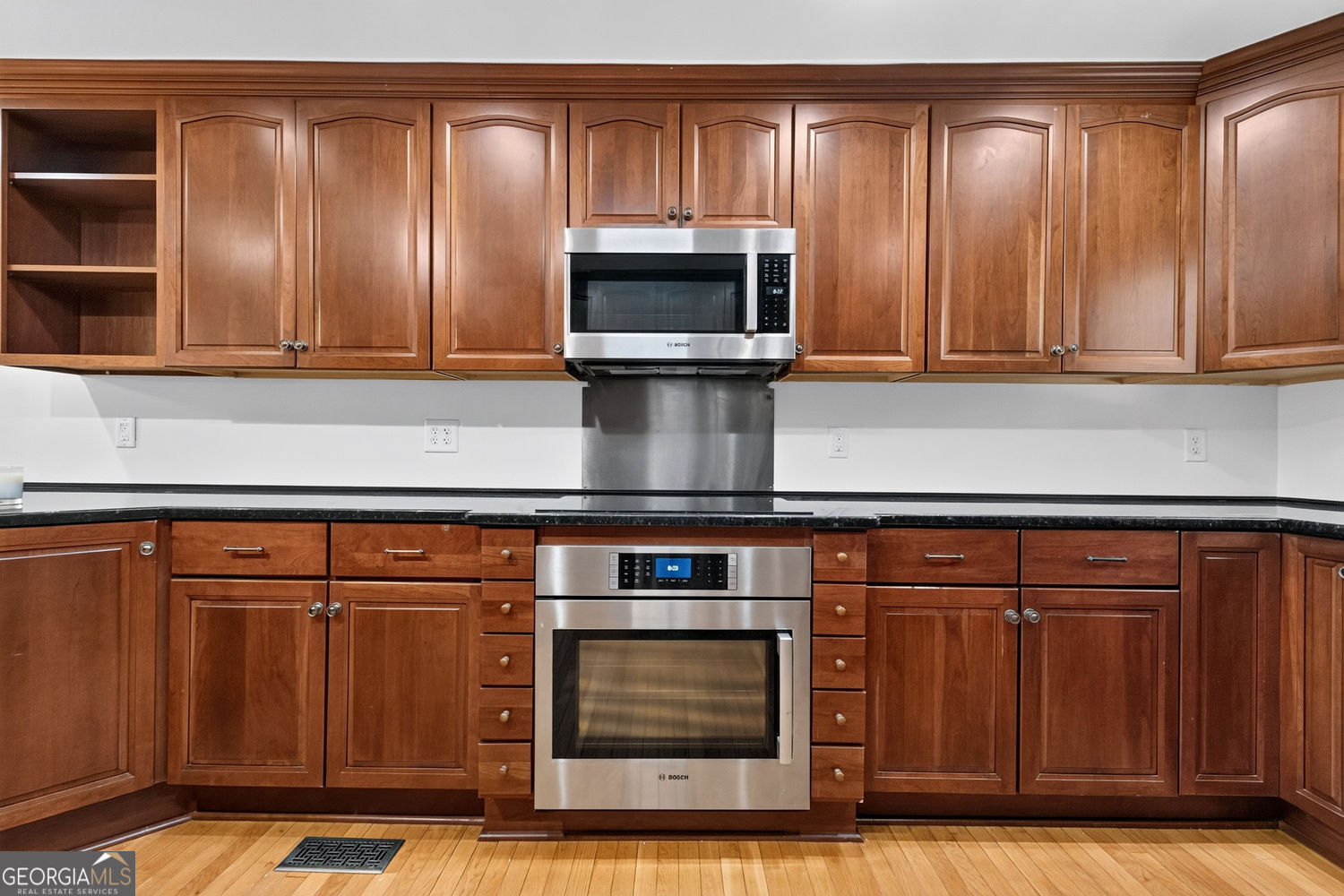 415 Forest Hills Drive Property Photo 12